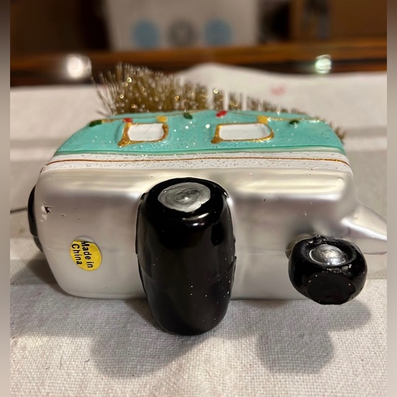 Christmas camper ornament, new in box - Picture 3 of 6